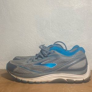 Brooks dyad 9 running shoe blue and grey